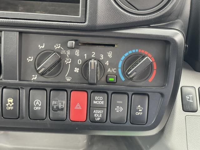 Hino DUTRO 2018-03 8732881-20