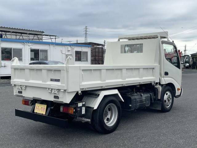 Hino DUTRO 2018-03 8732881-4