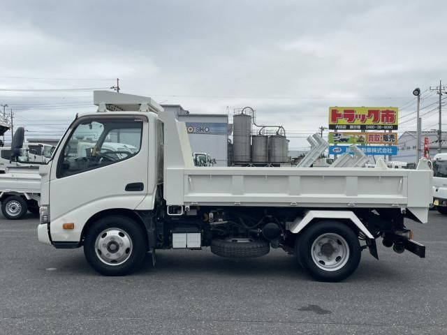 Hino DUTRO 2018-03 8732881-7
