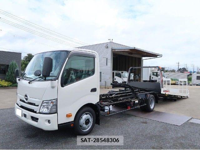 Hino DUTRO 2025-11 8741783-0