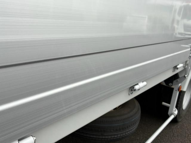 Hino DUTRO 2025-02 8732869-25