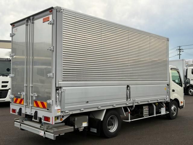 Hino DUTRO 2025-02 8732869-3