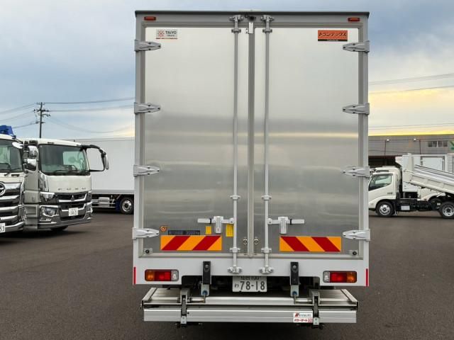 Hino DUTRO 2025-02 8732869-4