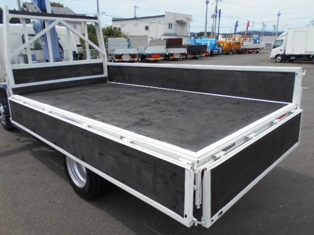 Hino DUTRO 2004-05 8770658-12