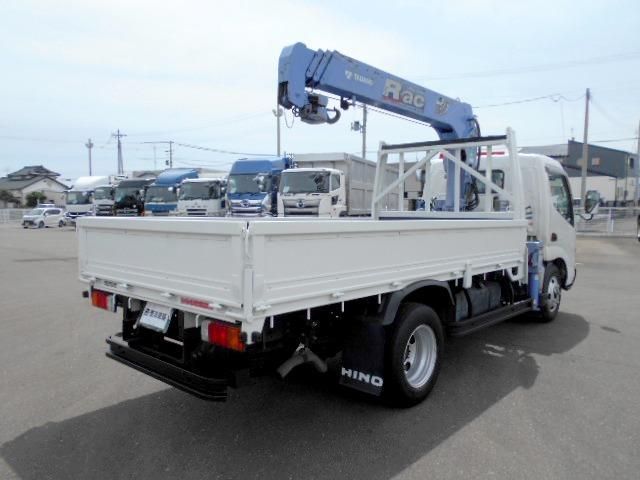 Hino DUTRO 2004-05 8770658-3