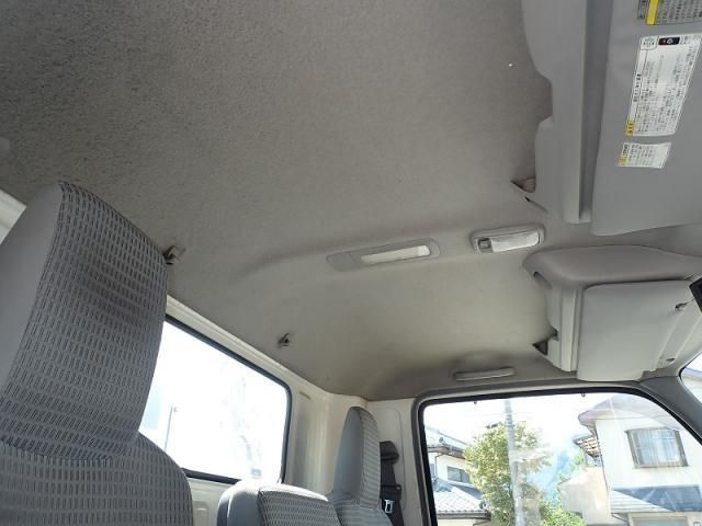 Hino DUTRO 2015-08 8770647-13