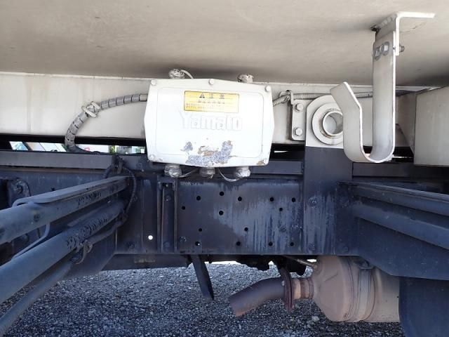 Hino DUTRO 2015-08 8770647-19