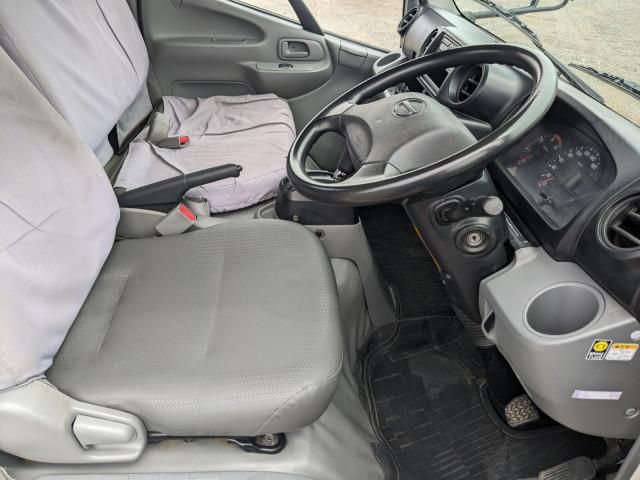 Hino DUTRO 2019-08 8770653-22