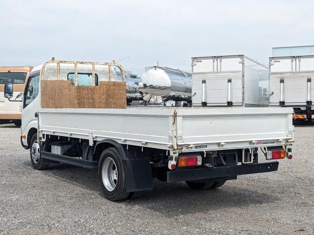 Hino DUTRO 2019-08 8770653-2