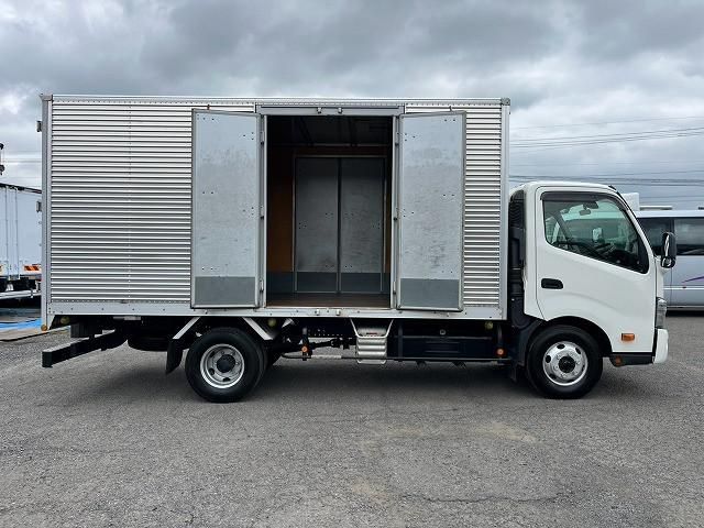 Hino DUTRO 2020-05 8770649-10