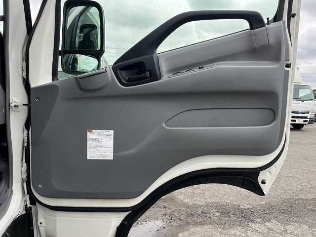 Hino DUTRO 2020-05 8770649-19
