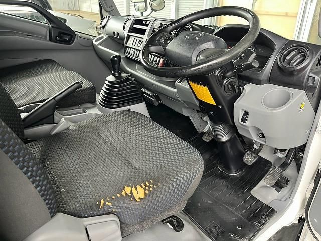 Hino DUTRO 2020-05 8770649-20
