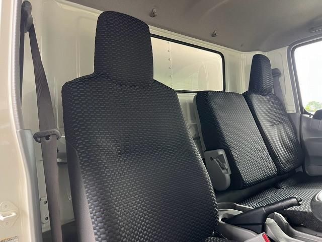 Hino DUTRO 2020-05 8770649-21