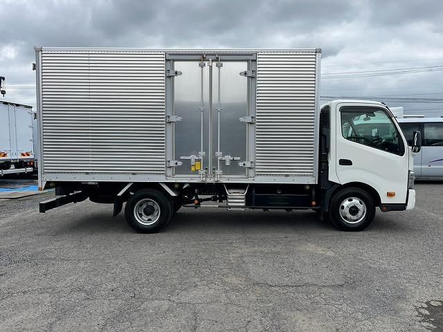 Hino DUTRO 2020-05 8770649-4