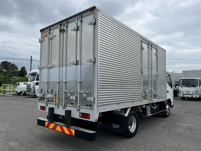 Hino DUTRO 2020-05 8770649-5