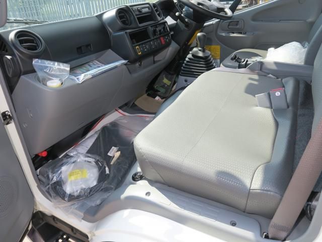 Hino DUTRO 2026-02 8770631-24