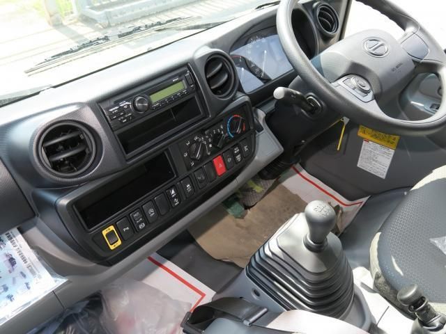 Hino DUTRO 2026-02 8770631-25