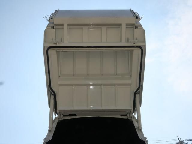 Hino DUTRO 2026-02 8770631-8