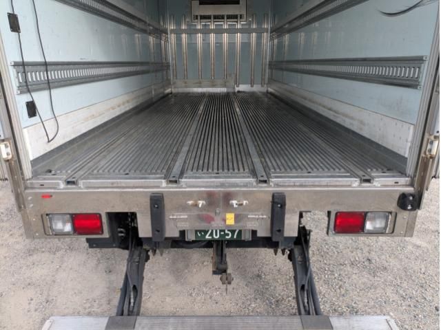 Hino DUTRO 2022-07 8770633-12