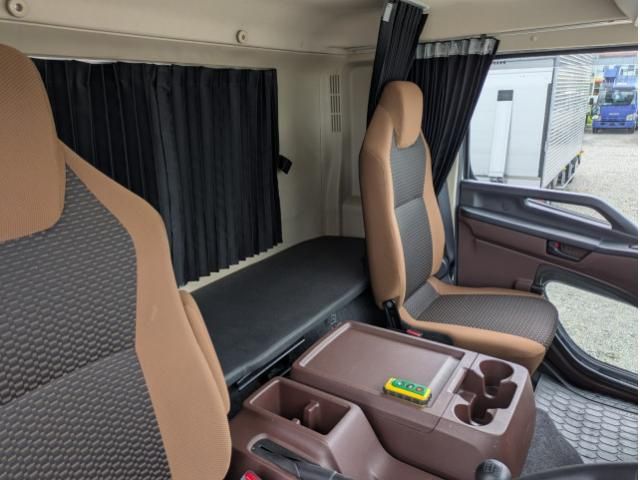 Hino DUTRO 2022-07 8770633-20