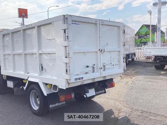Hino DUTRO 2020-03 8795831-13