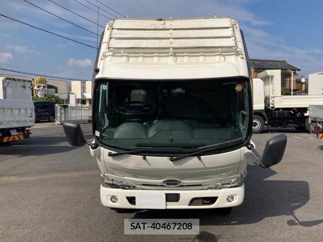 Hino DUTRO 2020-03 8795831-25
