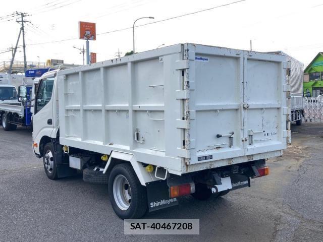 Hino DUTRO 2020-03 8795831-3