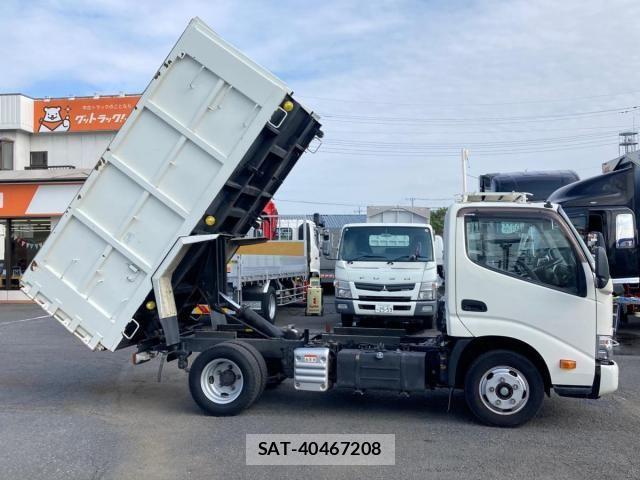 Hino DUTRO 2020-03 8795831-5