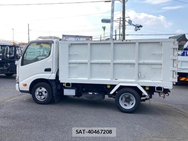Hino DUTRO 2020-03 8795831-6