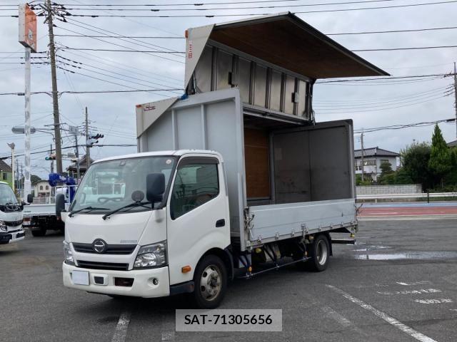 Hino DUTRO 2018-09 8795830-0