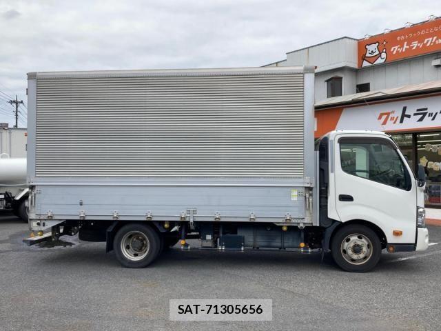 Hino DUTRO 2018-09 8795830-7