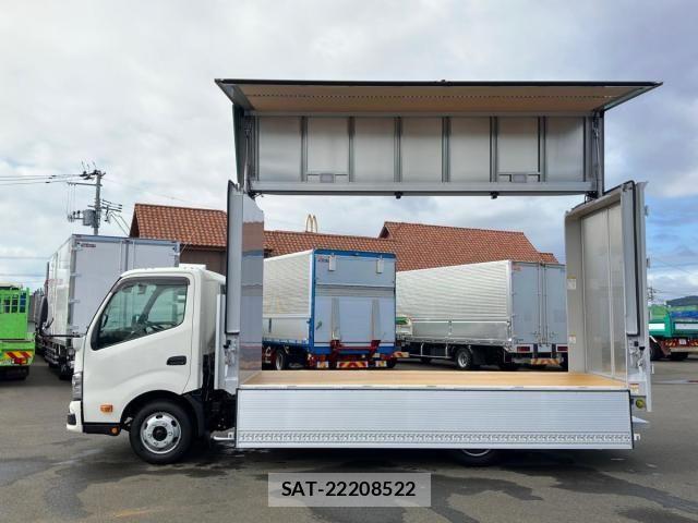 Hino DUTRO 2026-01 8795826-4