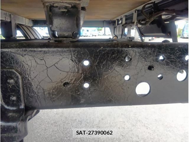 Hino DUTRO 2017-08 8795832-9