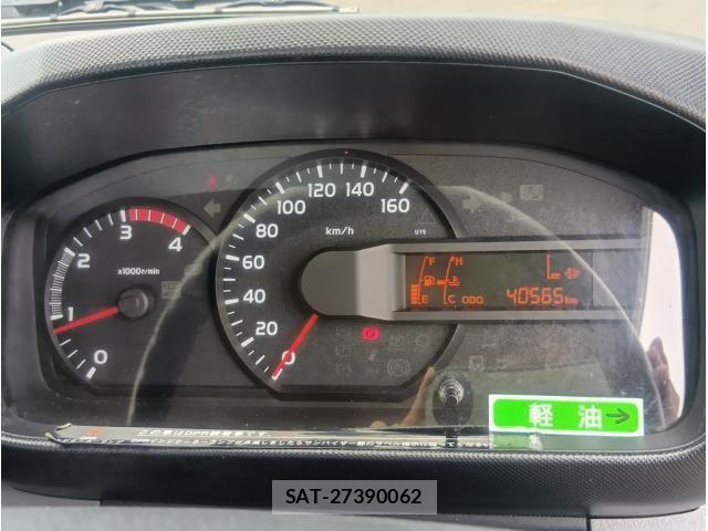 Hino DUTRO 2017-08 8795832-26