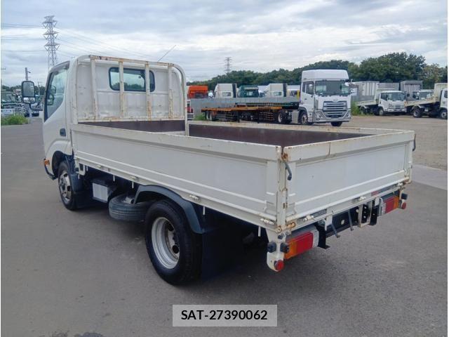 Hino DUTRO 2017-08 8795832-3