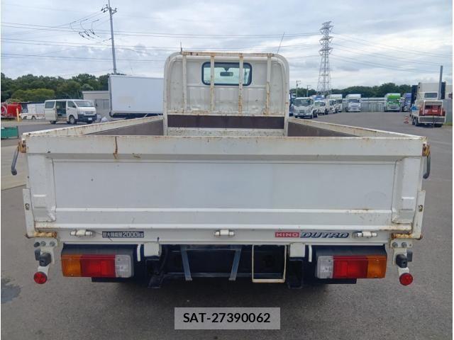 Hino DUTRO 2017-08 8795832-4