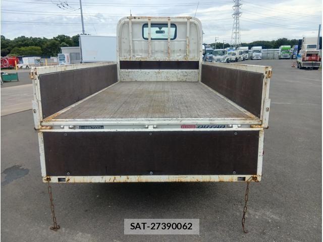 Hino DUTRO 2017-08 8795832-5