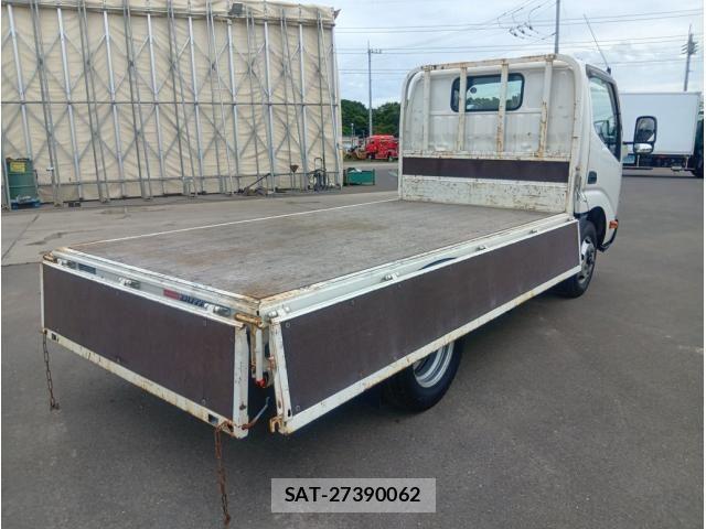 Hino DUTRO 2017-08 8795832-7