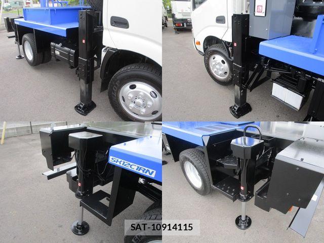 Hino DUTRO 2018-08 8795828-13