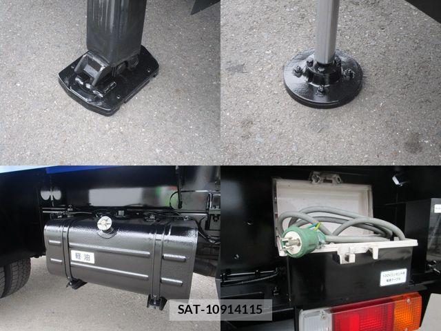 Hino DUTRO 2018-08 8795828-14