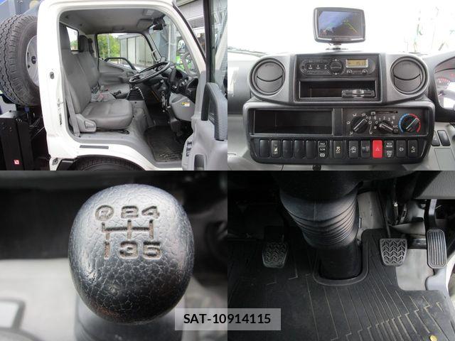 Hino DUTRO 2018-08 8795828-17