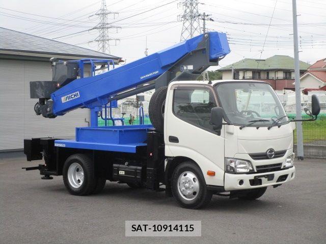 Hino DUTRO 2018-08 8795828-1