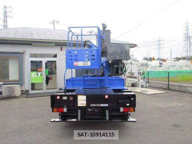 Hino DUTRO 2018-08 8795828-7