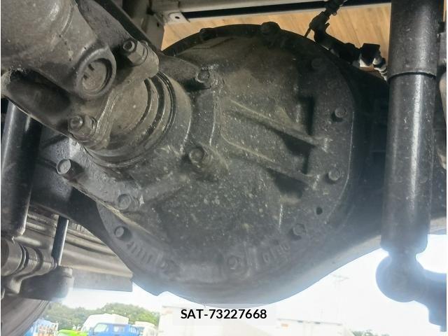 Hino DUTRO 2017-08 8795833-10