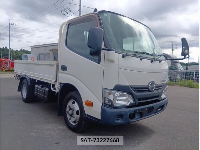 Hino DUTRO 2017-08 8795833-1