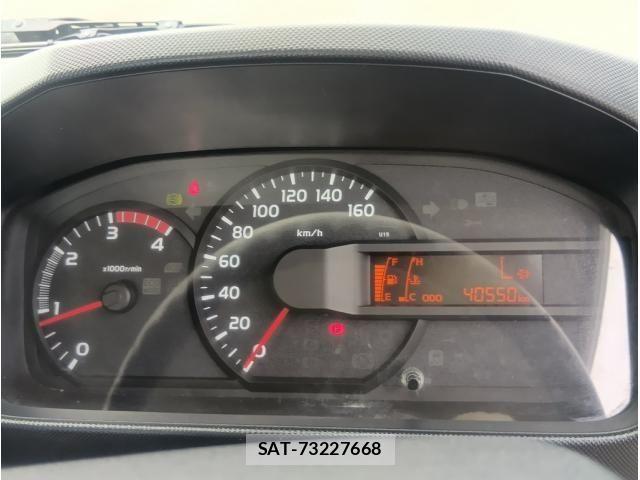 Hino DUTRO 2017-08 8795833-24