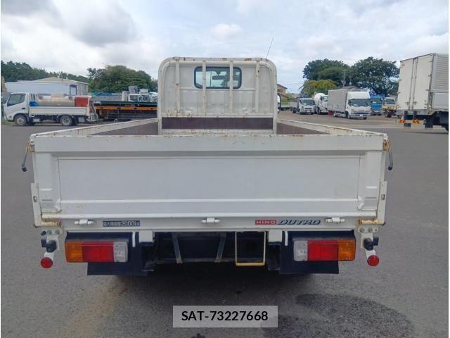 Hino DUTRO 2017-08 8795833-4