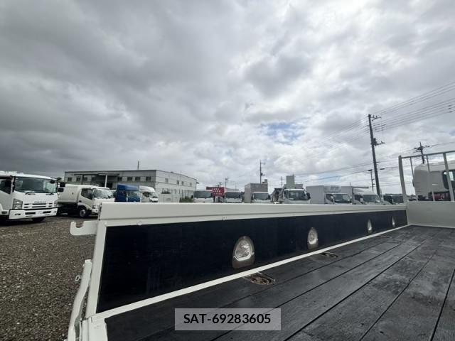 Hino DUTRO 2017-07 8795829-9