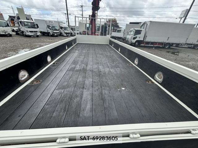 Hino DUTRO 2017-07 8795829-11