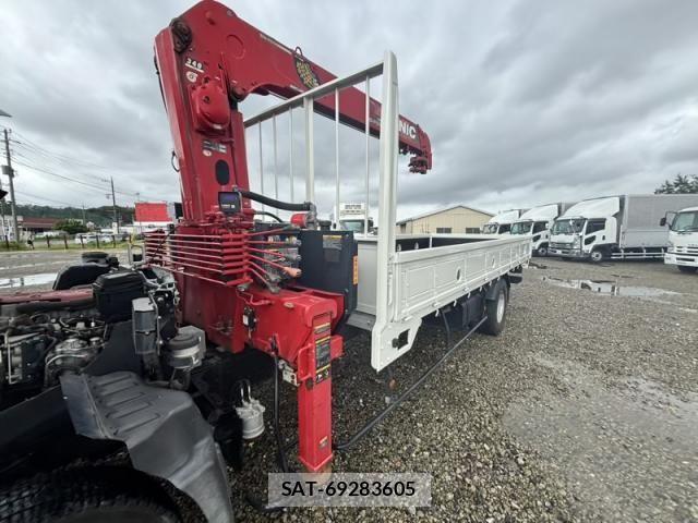 Hino DUTRO 2017-07 8795829-14